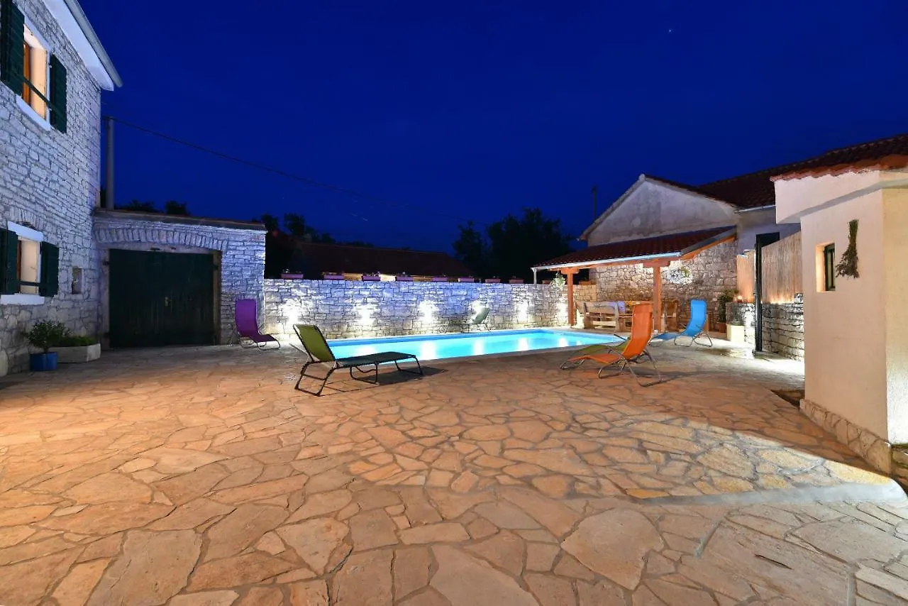 Villa Petrovi Dvori Zadarvillas Benkovac