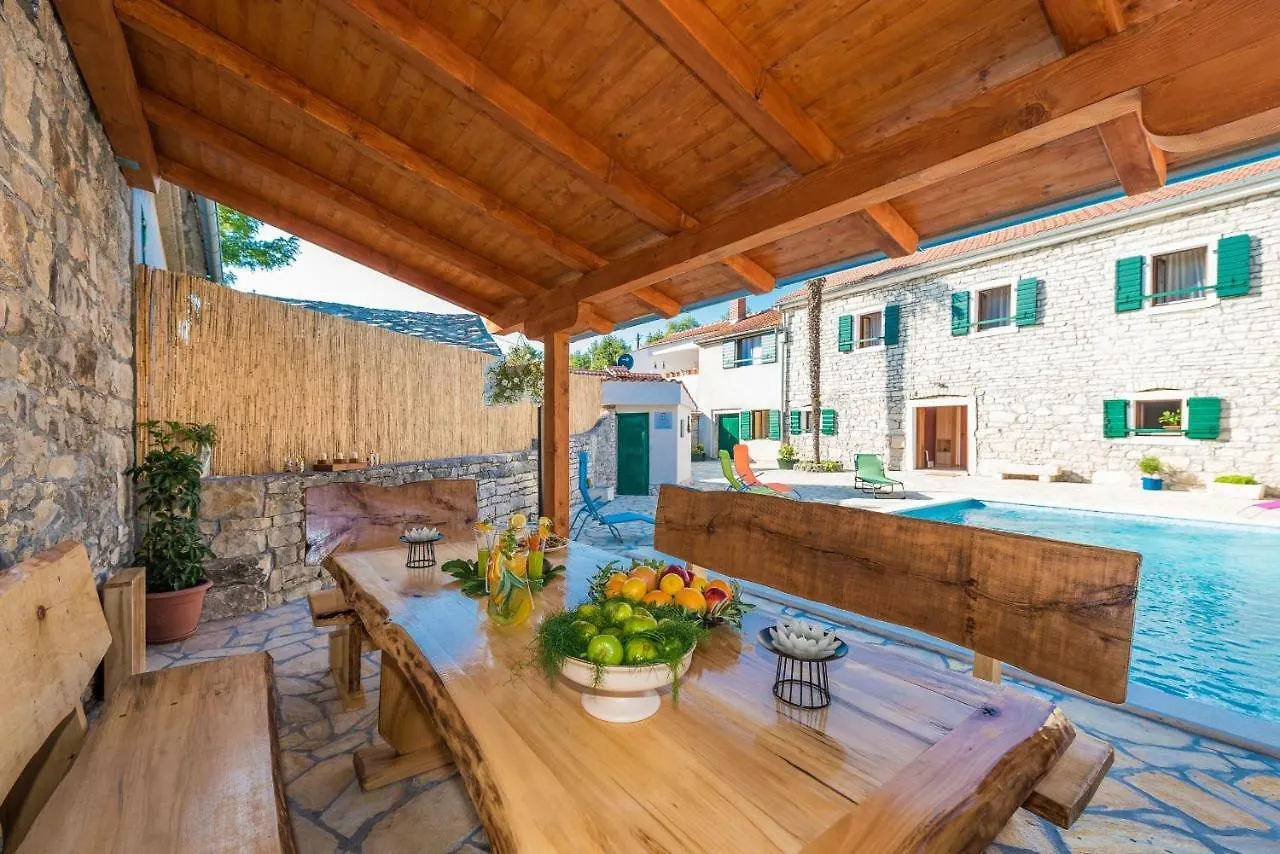 Villa Petrovi Dvori Zadarvillas Benkovac