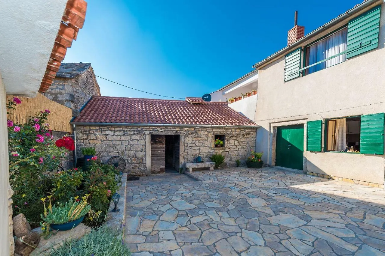 Villa Petrovi Dvori Zadarvillas Benkovac 0*,  Croatia