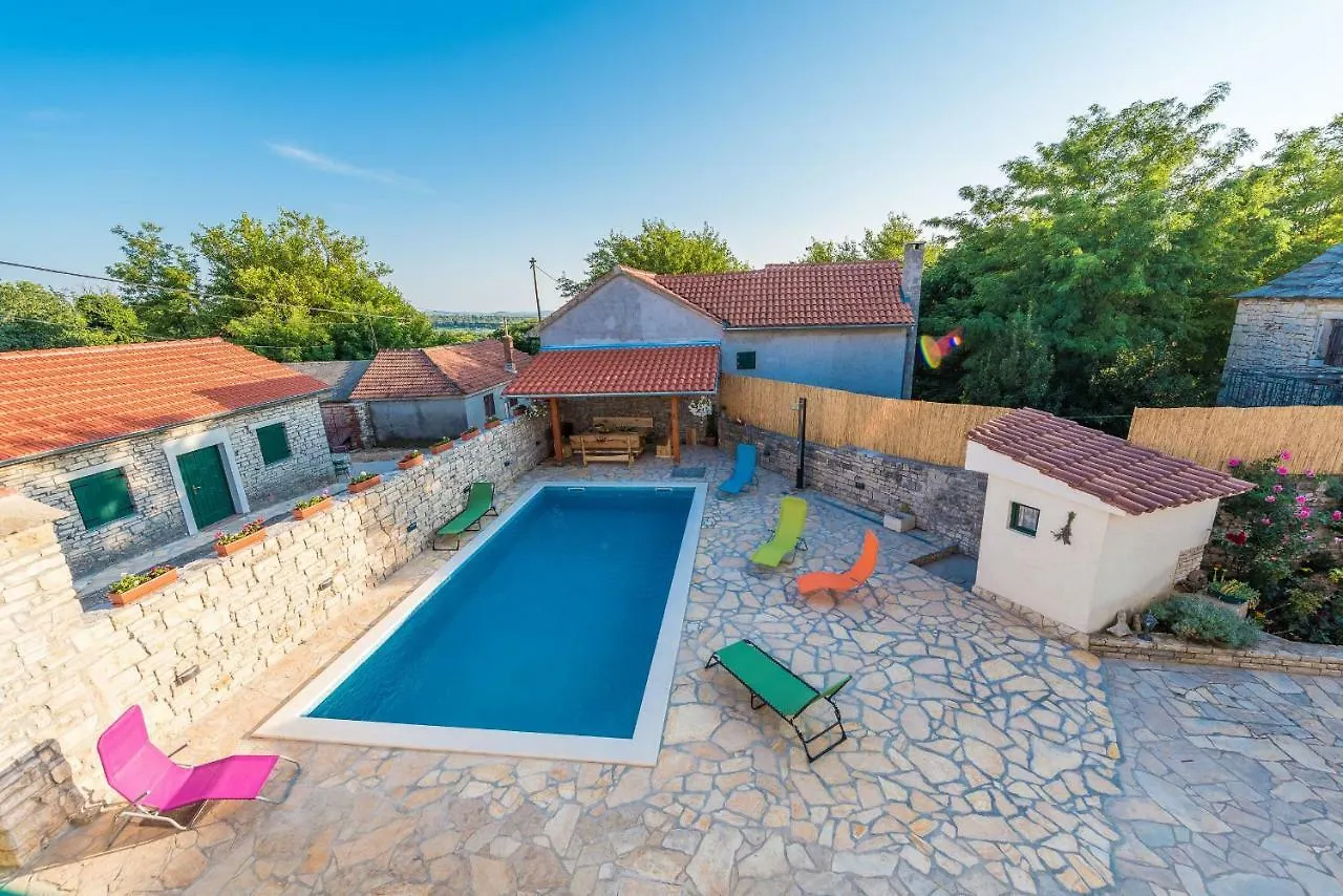 Villa Petrovi Dvori Zadarvillas Benkovac 0*,